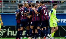 九游娱乐中国官网-埃瓦尔客场-击败巴拉多利德