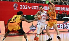 浙江队主场大胜北京队，豪取关键胜利