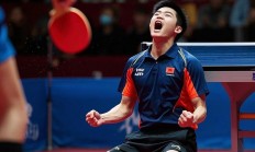 九游娱乐网站入口-比赛中球员体能消耗巨大，展现顽强意志力