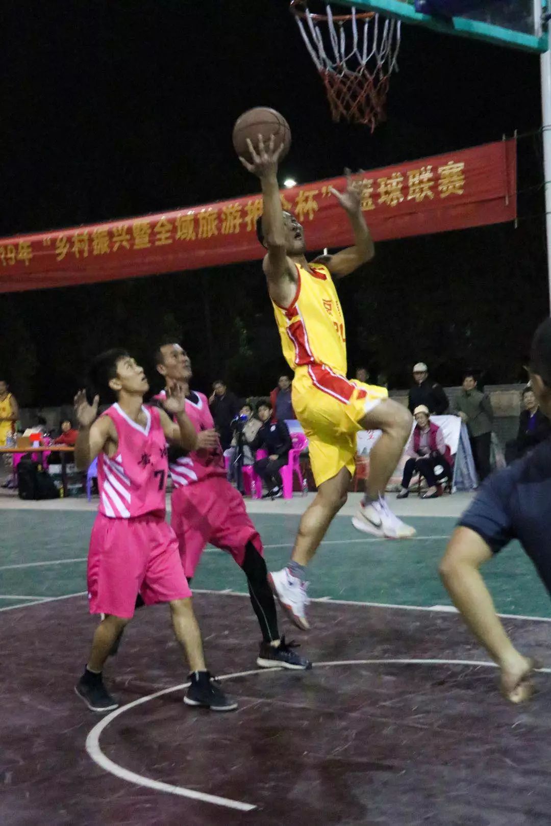 包含武汉卓尔主场告捷，一鼓作气取得两连胜的词条