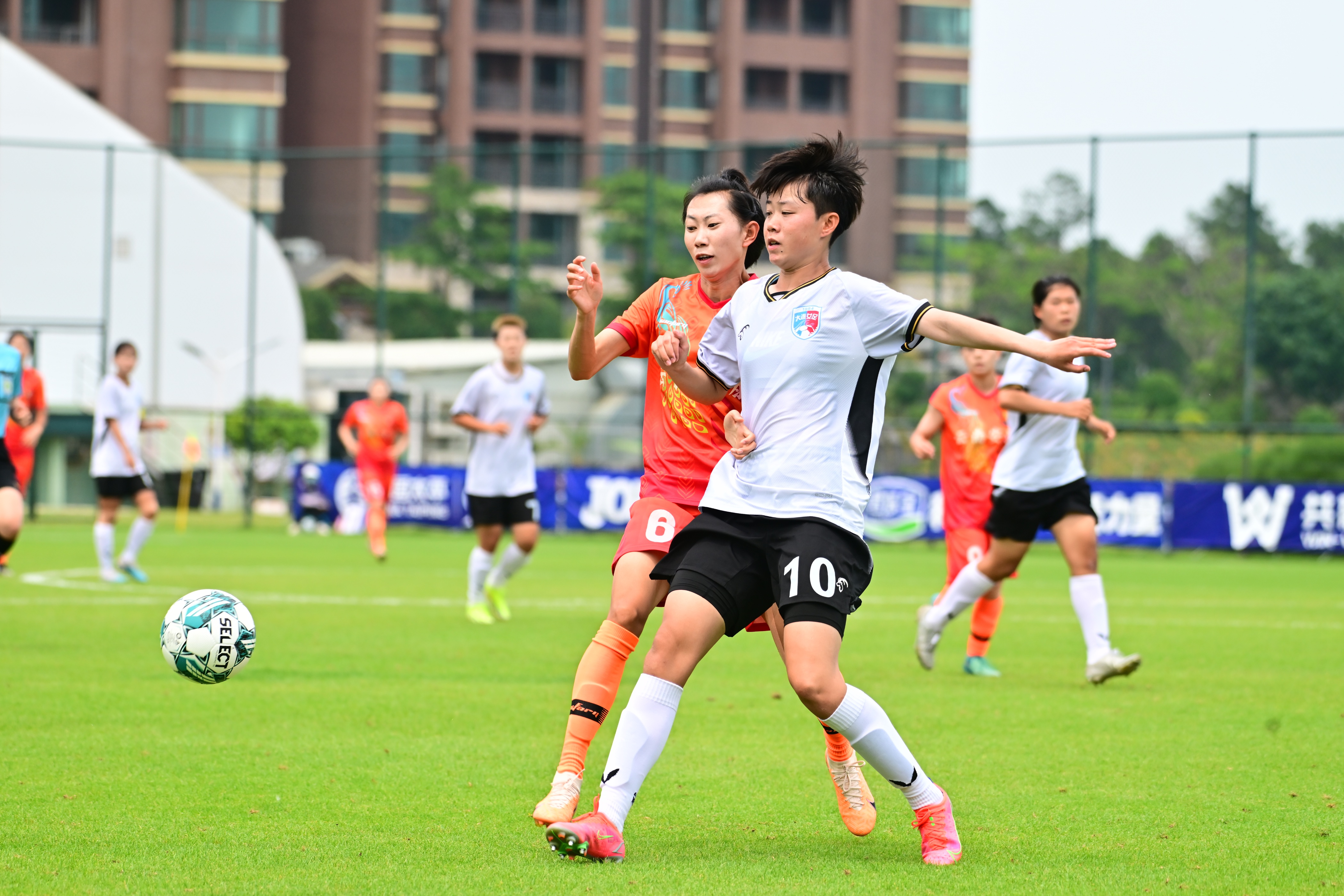 谁与争锋：女足联赛各队对抗激烈的简单介绍