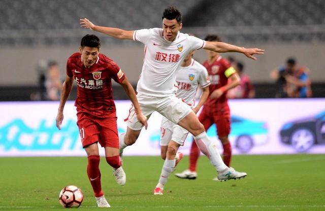 关于广州恒大击败延边富德，继续领跑积分榜的信息