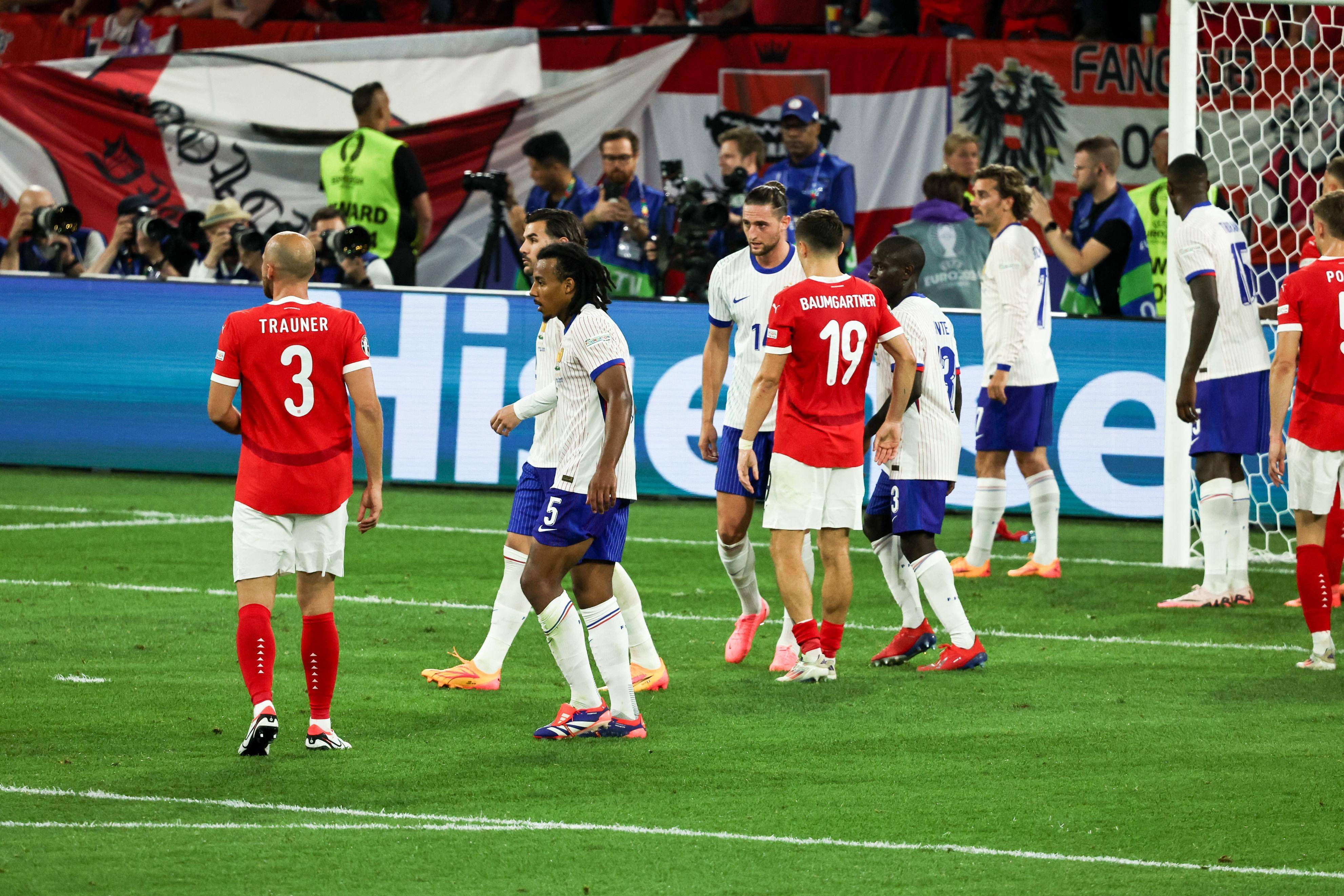 法国队惨败布鲁塞尔,斯洛伐克破大门的简单介绍 法国队惨败布鲁塞尔,斯洛伐克破大门的简单介绍