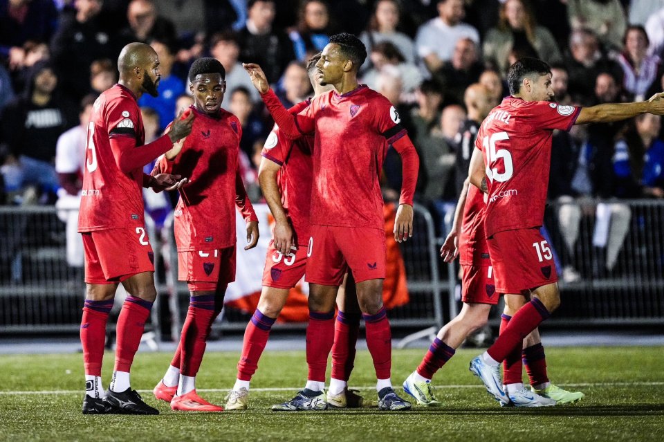 塞维利亚客场不败,保持不败记录 塞维利亚客场不败,保持不败记录