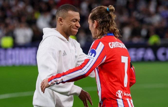 代表不同国家的球队将在球场上交锋 代表不同国家的球队将在球场上交锋